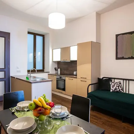 Modern Family Apt. With Central Square Entrance Hradec Kralove Exterior photo
